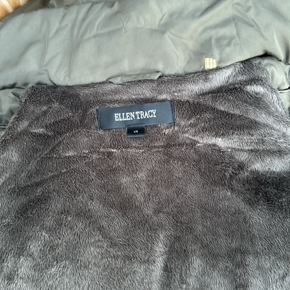 Ellen Tracy olive puffer coat faux fur detachable hood - Picture 14 of 17